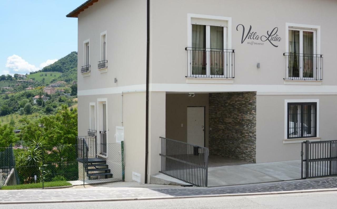 Villa Lidia แตราโม ภายนอก รูปภาพ